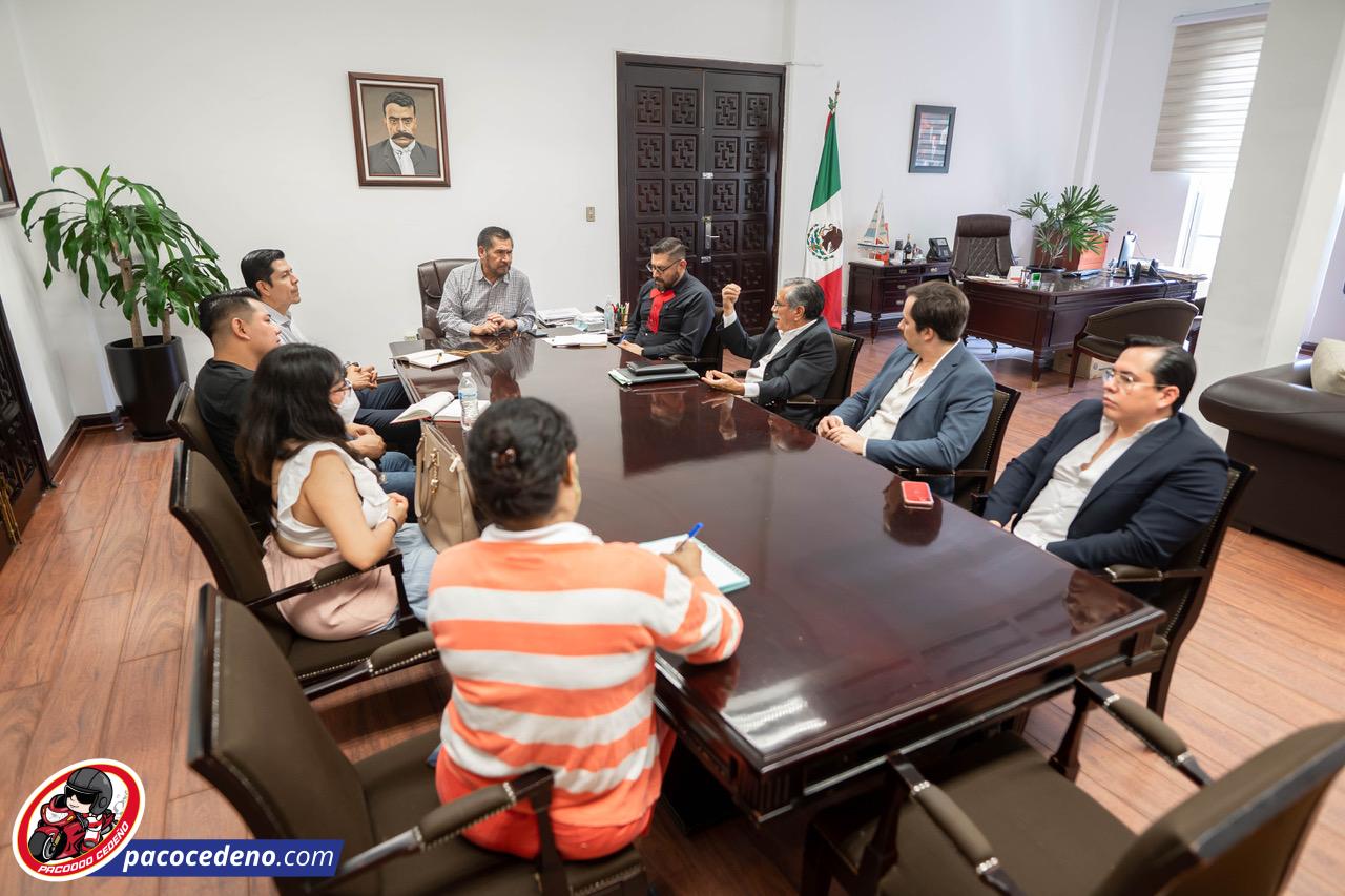 OFRECE SAMUEL SOTELO APERTURA Y DIÁLOGO AL COLEGIO MORELENSE DE