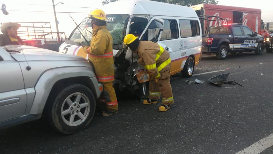 ROBAN Y RECUPERAN CAMIONETA DEL TRANSPORTE PÚBLICO EN CUAUTLA