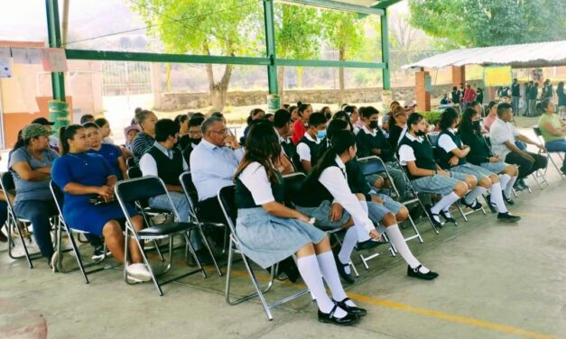 TALLERES A PADRES DE FAMILIA Y ALUMNOS EN YECAPIXTLA DE PREVENCIÓN DEL DELITO.