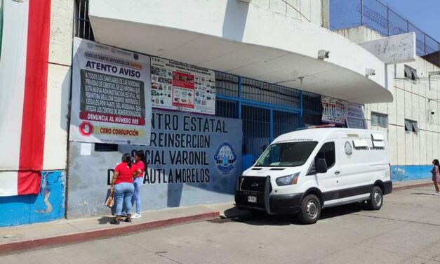 FAMILIARES DENUNCIAN INCONGRUENCIAS EN LA RECEPCIÓN DE PAPELES EN LA CÁRCEL DISTRITAL DE CUAUTLA