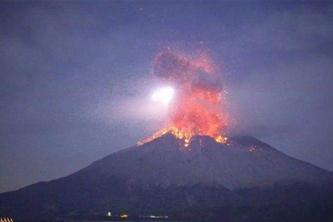 Erupcion del Volcán Sskurajima…