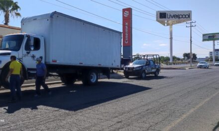 Policía encuentra camión Abandonado