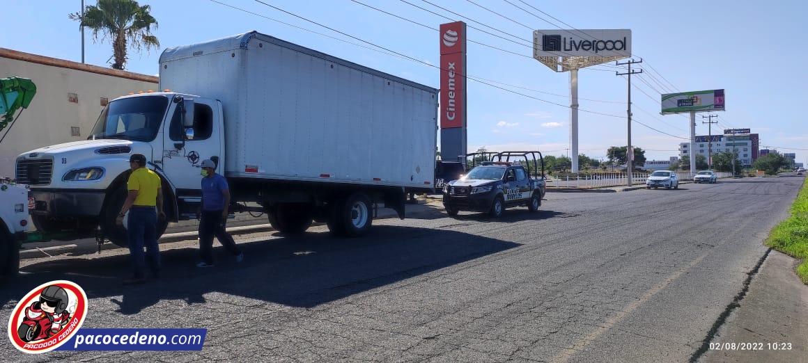 Policía encuentra camión Abandonado