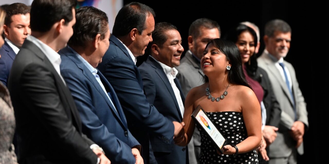 ENTREGA CUAUHTÉMOC BLANCO PREMIO ESTATAL DE LA JUVENTUD  2022