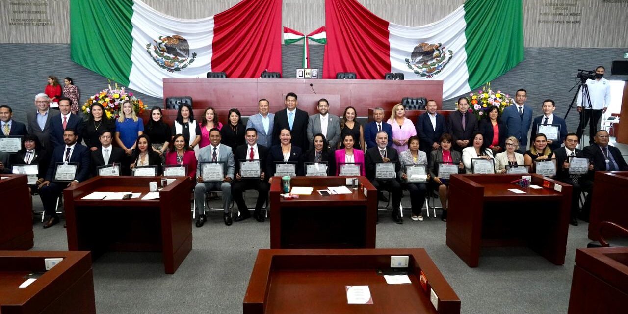 En Sesión Solemne hicimos entrega del Premio Estatal de Abogados «Antonio Díaz Soto y Gama» 2022.