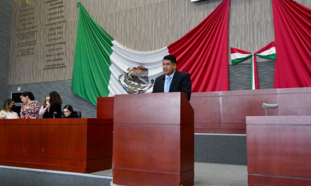 RECONOCE CONGRESO DEL ESTADO A LA BANDA DE GUERRA DEL EJIDO DE CUAUTLA POR SUS 73 AÑOS EN EL DESFILE CONMEMORATIVO POR EL NATALICIO DE JOSÉ MARÍA MORELOS Y PAVÓN