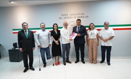 RECIBE PRESIDENTE DEL CONGRESO DE MORELOS, EL 4º INFORME DE ACTIVIDADES DEL TITULAR DE LA CDHM    De acuerdo al párrafo V del artículo 16 de la Ley de la Comisión de Derechos Humanos de Morelos, el titular del organismo debe presentar al Legislativo un informe por escrito dentro de los tres primeros meses del año