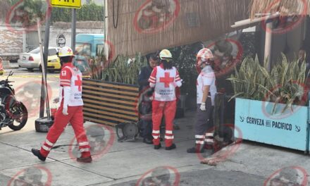 EJ3CUT4N A VENDEDOR AMBULANTE FUERA DE RESTAURANTE EN LA MÉXICO-CUAUTLA: RECIBE NUEVE DISPAROS EN ATAQUE DIRECTO