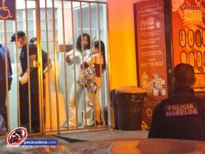 NACE UNA BEBÉ EN UN BAÑO PÚBLICO DE UNA GASOLINERA.